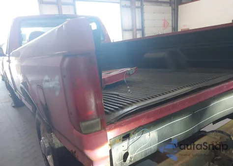 1997 Ford F-250 Xl z USA, uszkodzony, nr VIN 3FTHF26HXVMA21372